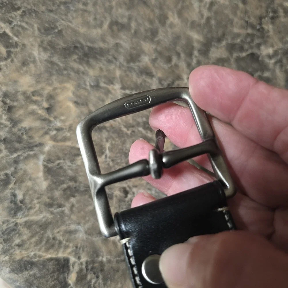 COACH Men's Black Leather Belt Size 36 / 90 cm Silver-Tone Buckle